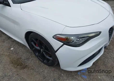 2020 Alfa Romeo Giulia Sport Rwd z USA, uszkodzony, nr VIN ZARFAMAN1L7635156